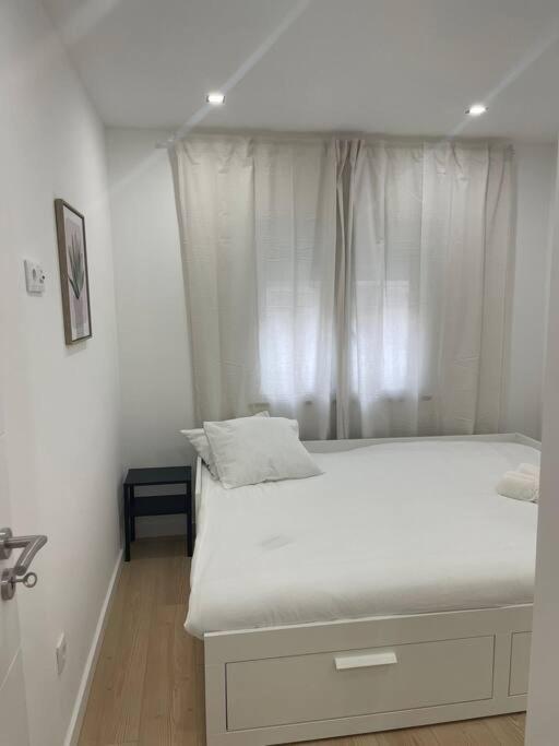 בריירו Lovely 2 Bedroom Apartment In South Lisbon מראה חיצוני תמונה