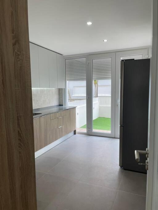 בריירו Lovely 2 Bedroom Apartment In South Lisbon מראה חיצוני תמונה
